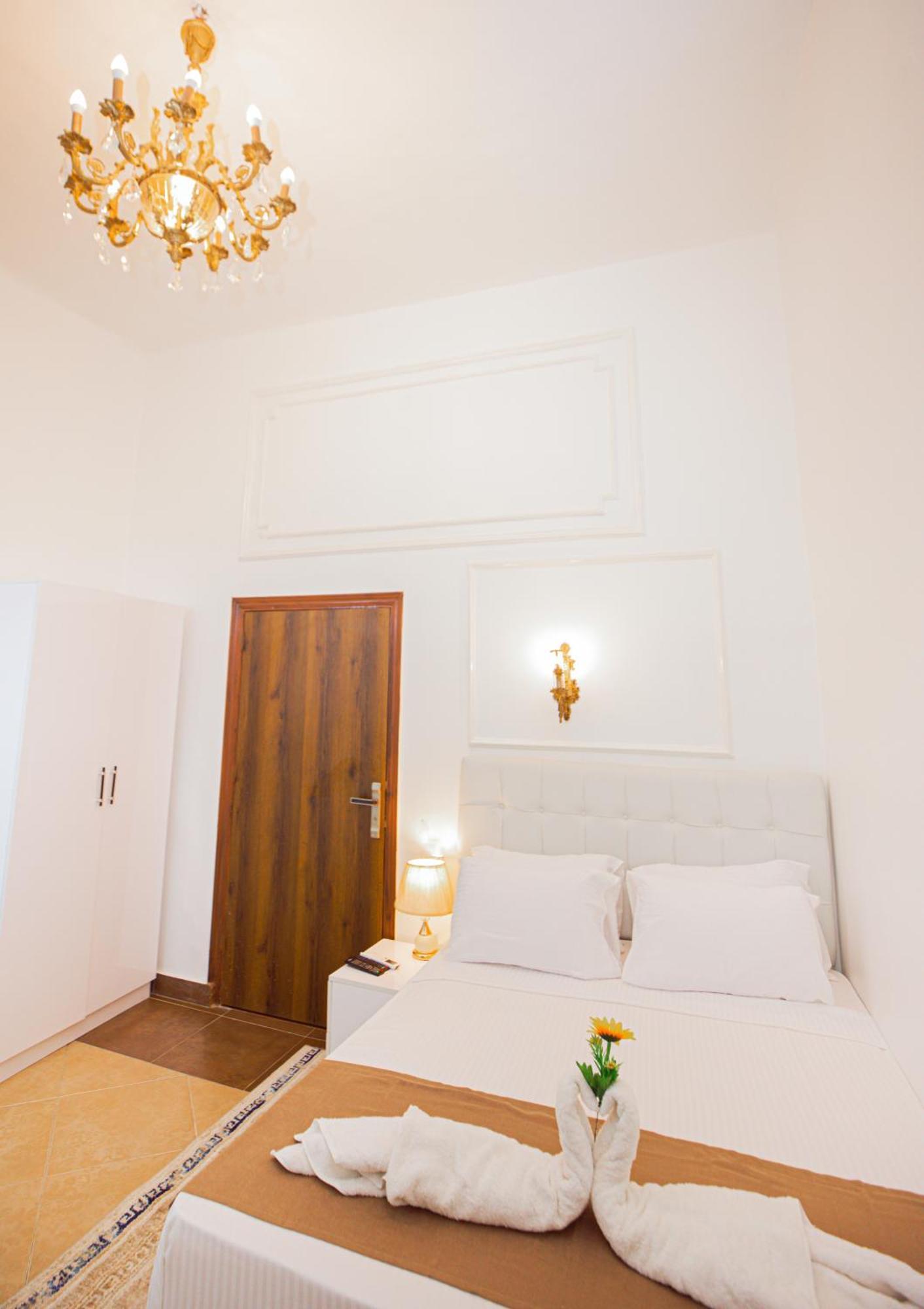 Downtown Antique Hotel Kaherah Luaran gambar